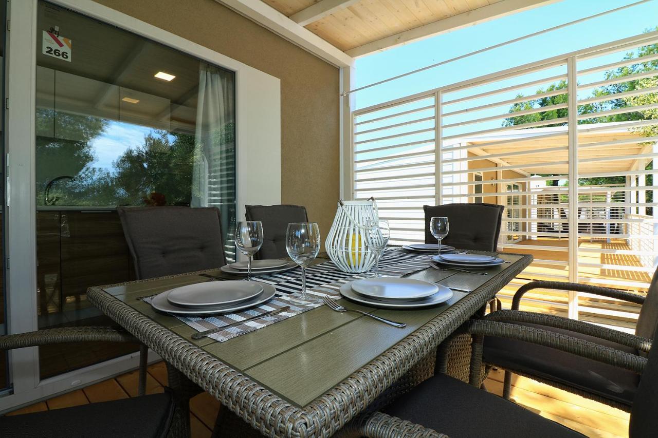 Mobil Homes Malufi 266 Jezera Exterior photo